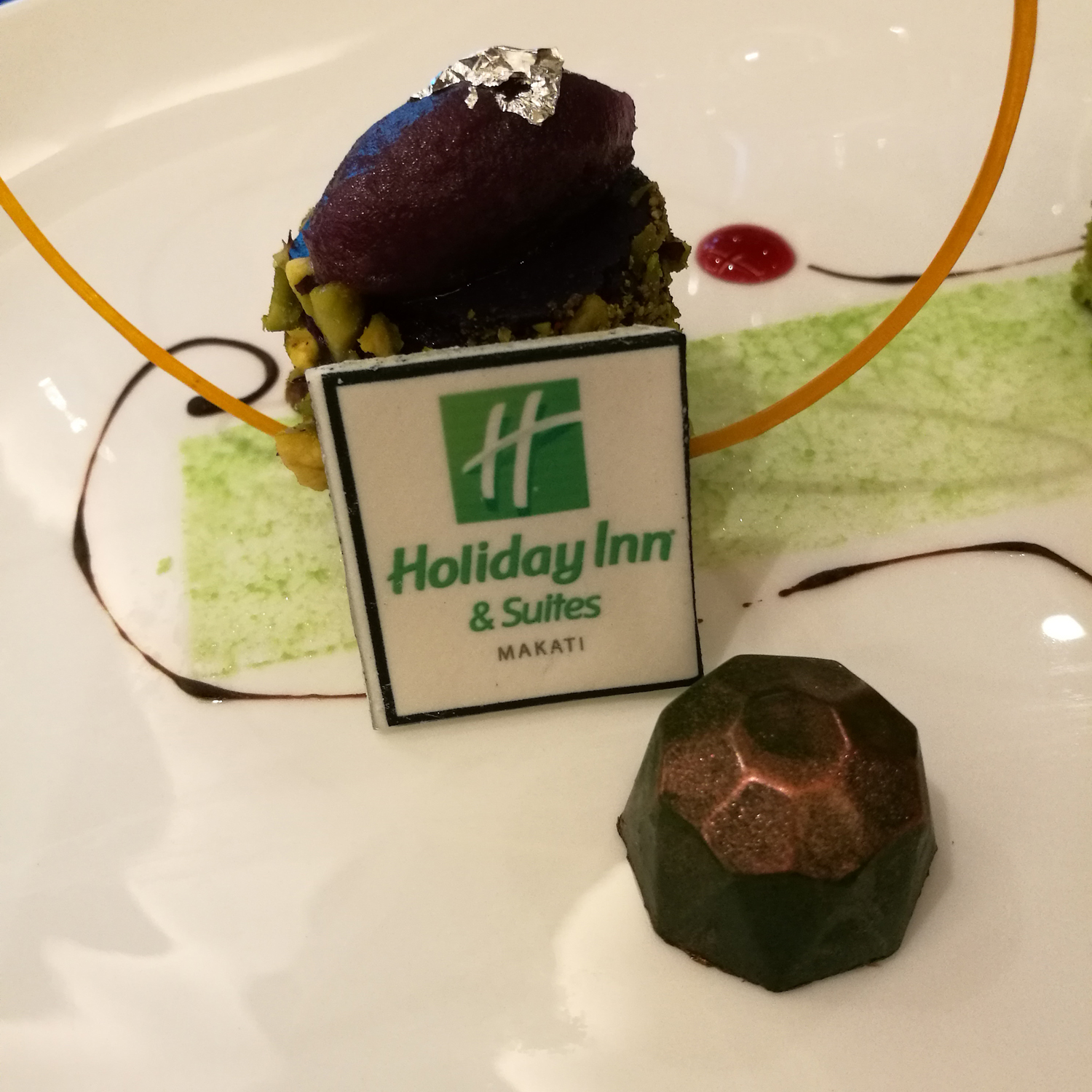pal-mabuhay-miles-holiday-inn-suites-9