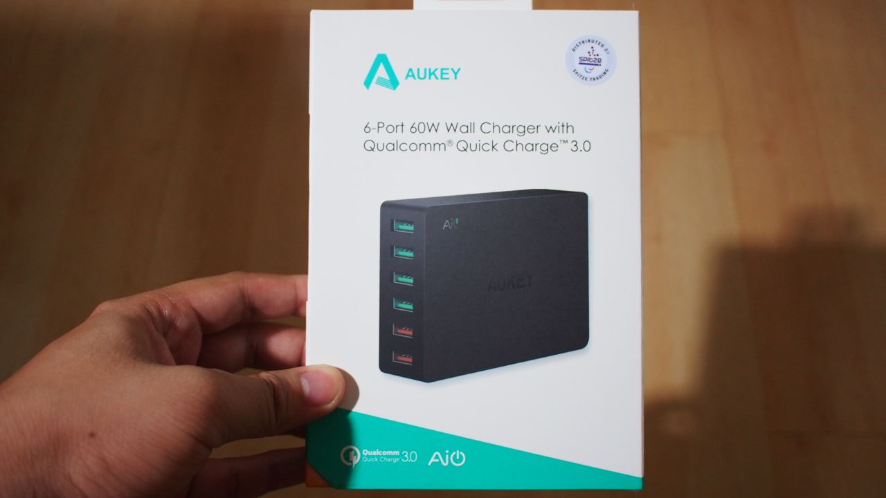 Aukey Product Spotlight – 6-Port Charging Station