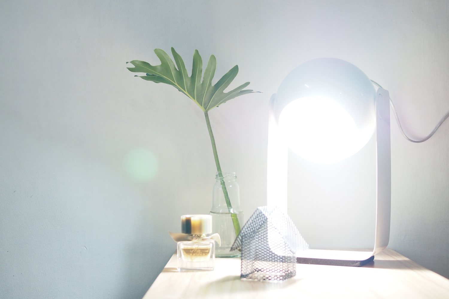 Philips Lighting LED SceneSwitch Bulb Brightness Change in 100% Cool Daylight