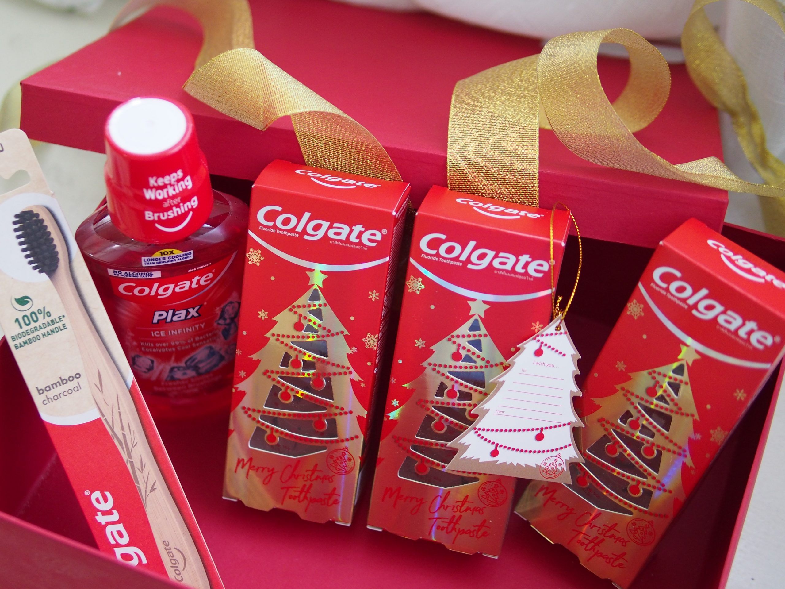 Celebrate with the Colgate Christmas Toothpaste: Giving the Gift of a Colgate Smile this Season